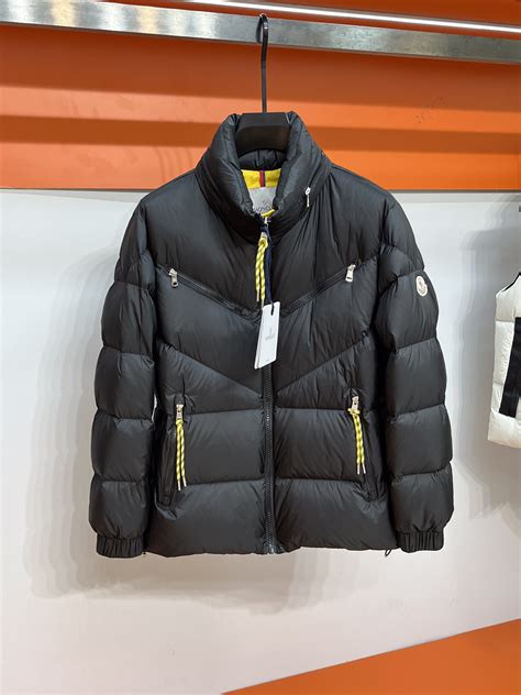 replica jackets in delhi